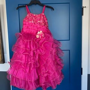 Girls size 6 flower girl elegant dress in a fuchsia and gold.